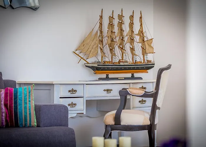 White House بيت للعطل *