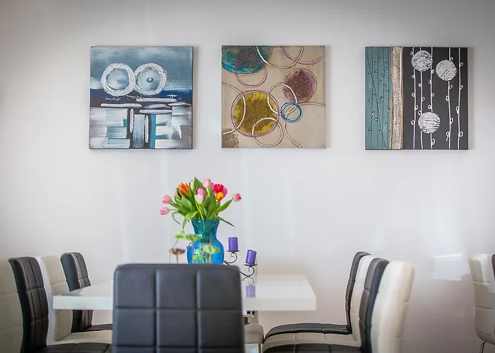 بيت للعطل White House بودْسْتغانا