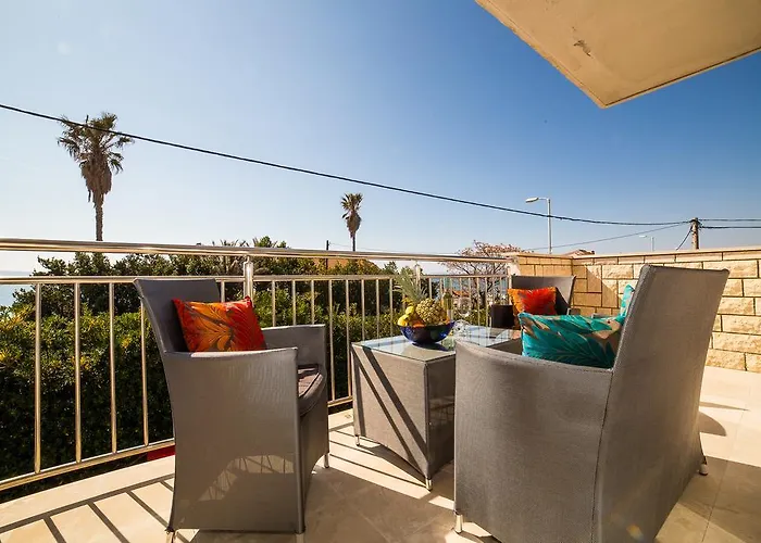 White House بودْسْتغانا