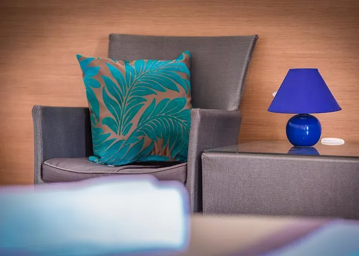 White House * بودْسْتغانا