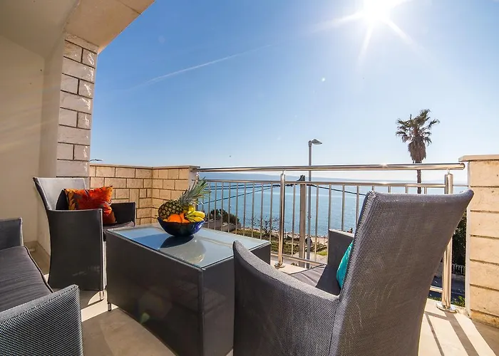 White House بودْسْتغانا